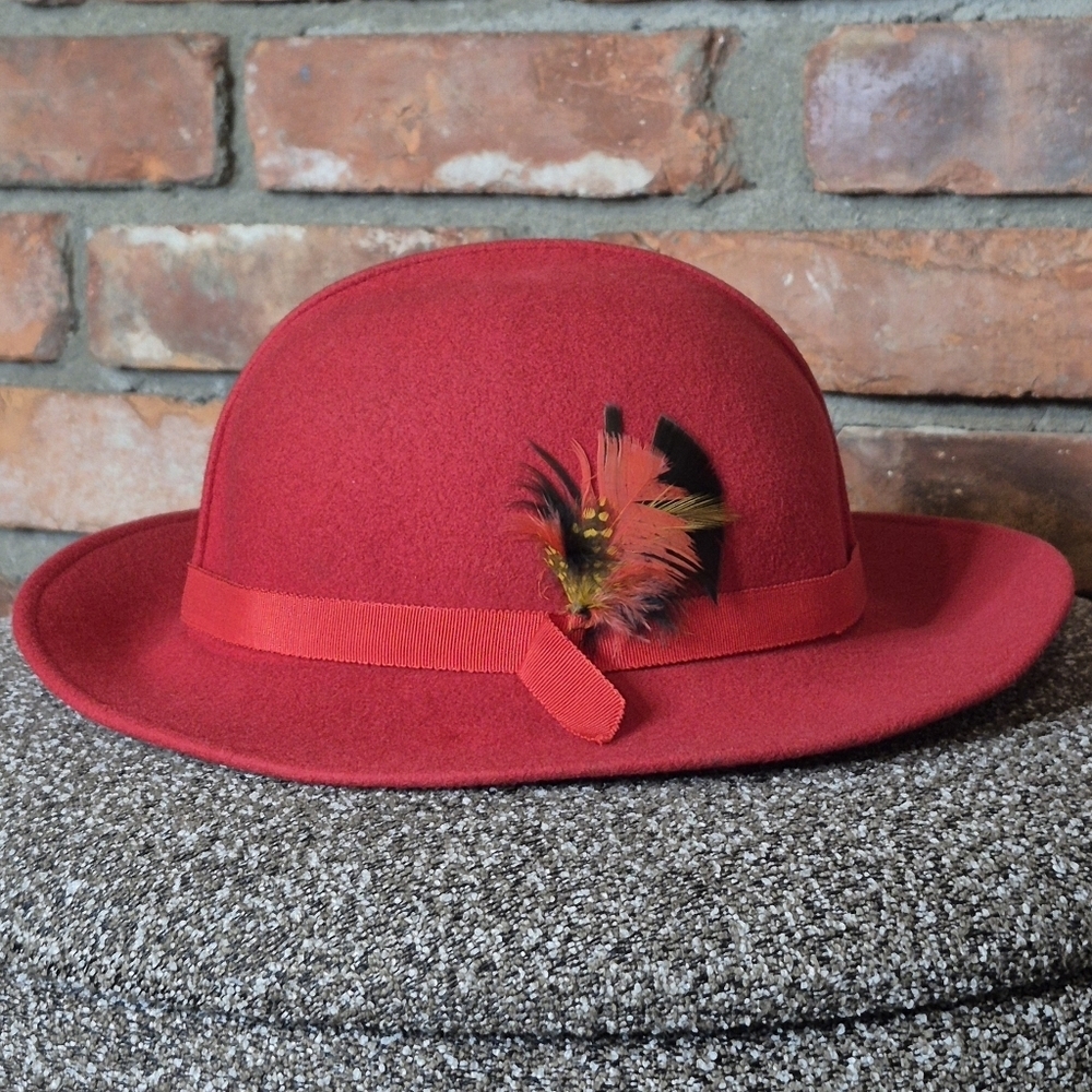 Geo. W. Bollman Hat Co. (USA) Vintage Red Wool Felt Derby Hat Feather Accent - Picture 2 of 6